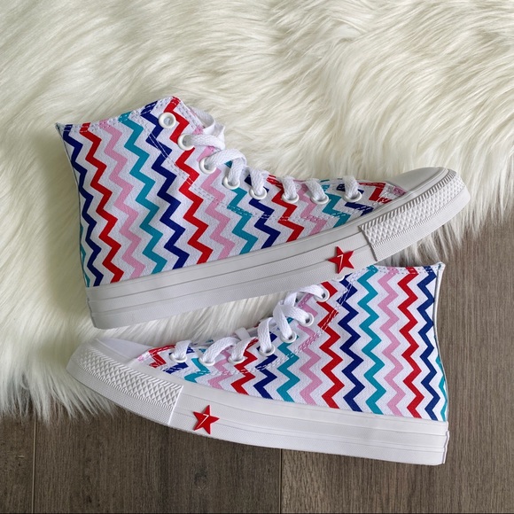 NWT Converse Chuck Taylor All Star Voltage HI Top - Picture 9 of 10